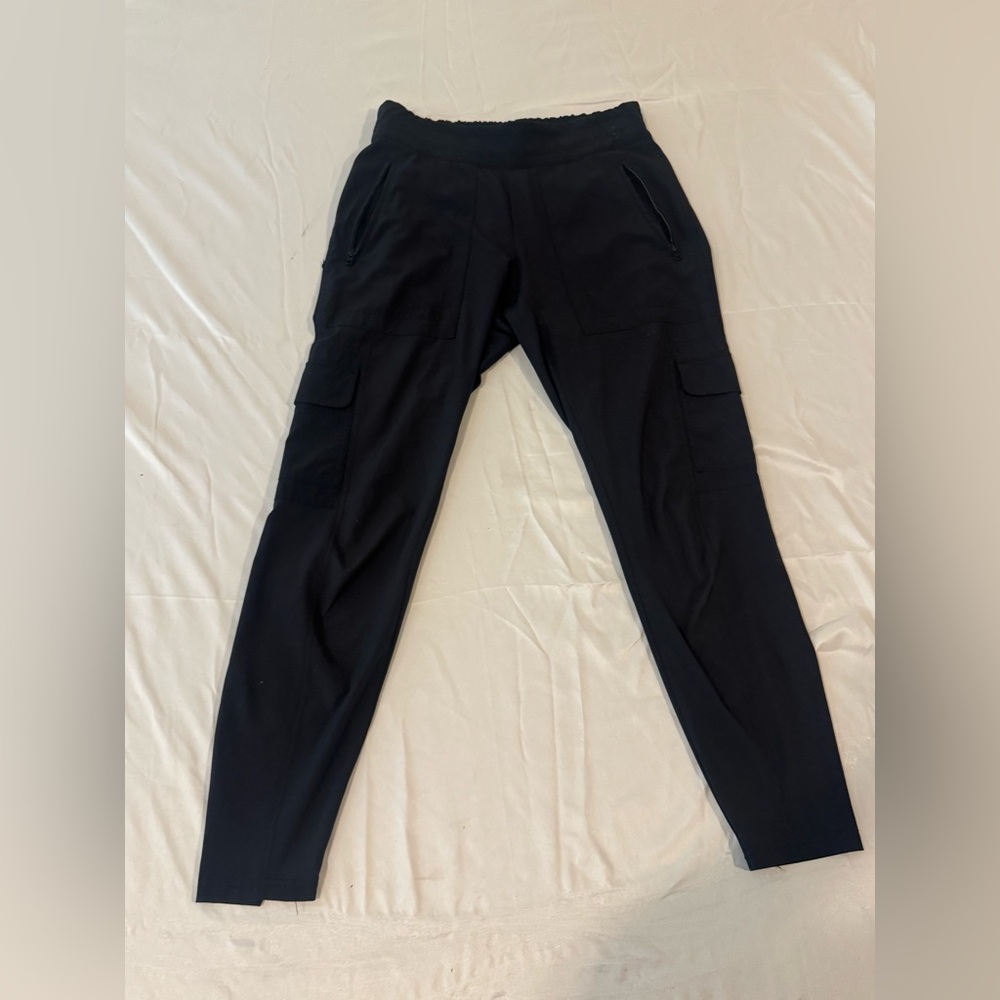 Athleta Black Cargo jogger pants women size 2 Athletic hiking pants